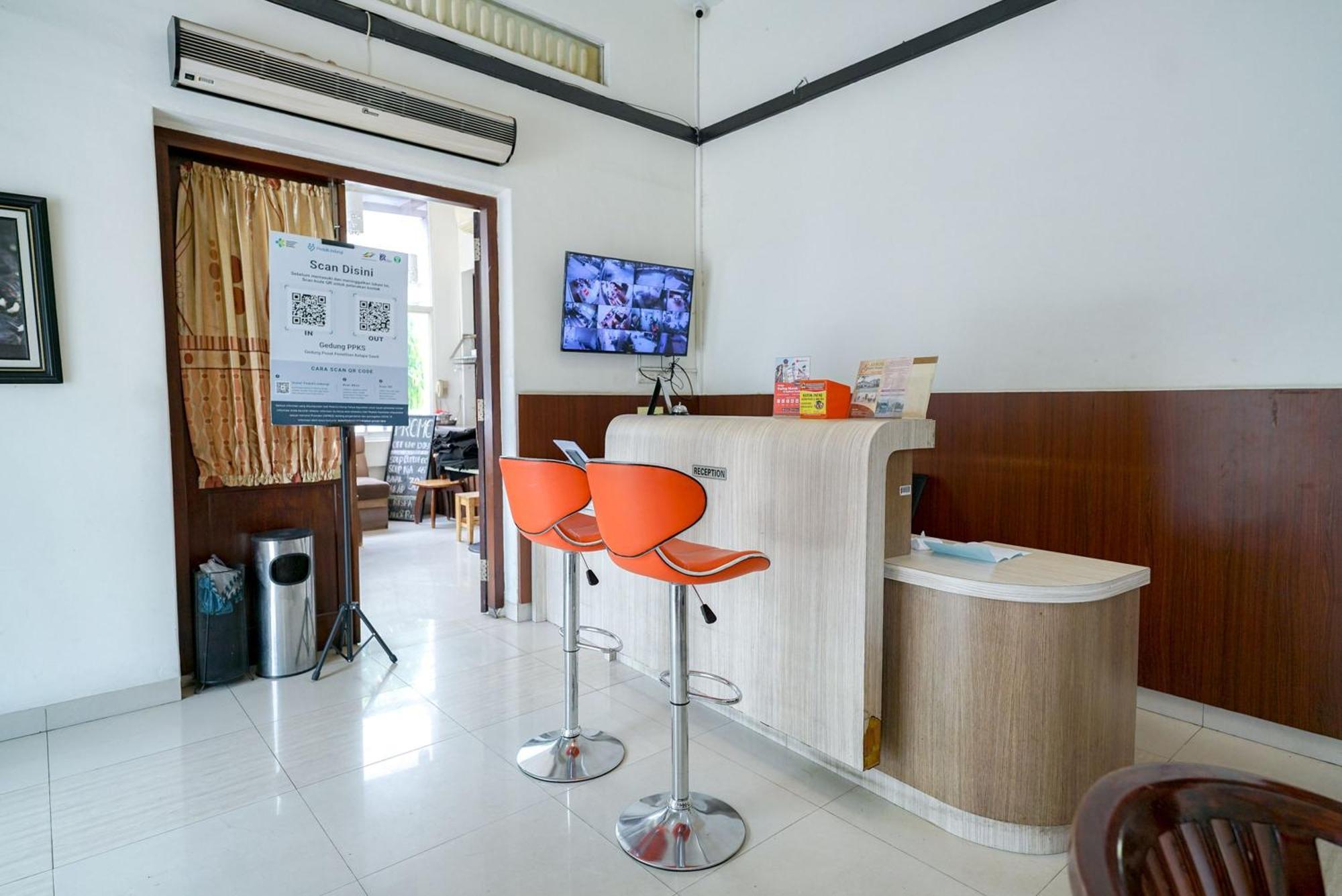 Reddoorz @ Avros Guest House Medan Eksteriør bilde