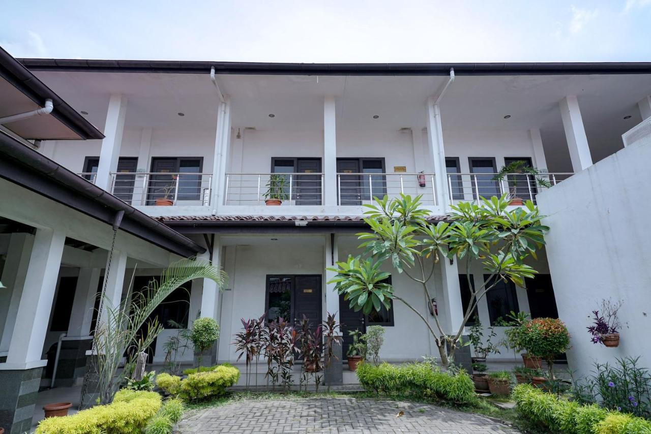 Reddoorz @ Avros Guest House Medan Eksteriør bilde