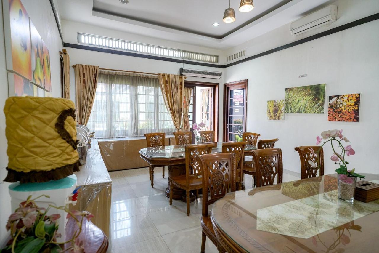 Reddoorz @ Avros Guest House Medan Eksteriør bilde