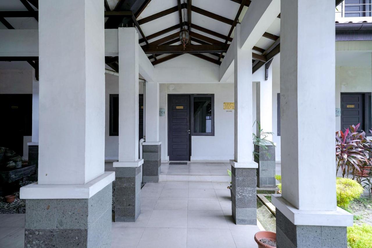 Reddoorz @ Avros Guest House Medan Eksteriør bilde