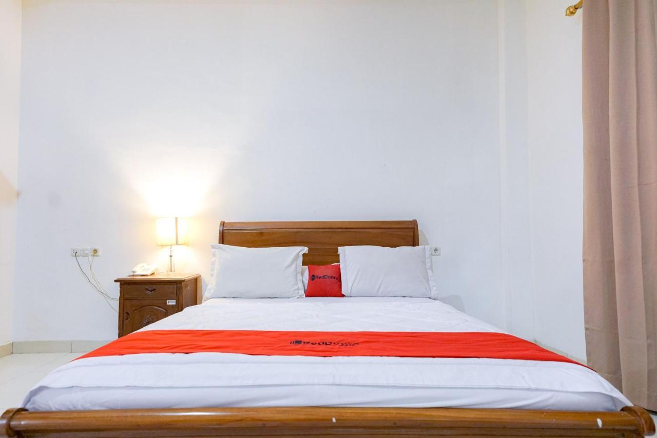 Reddoorz @ Avros Guest House Medan Eksteriør bilde