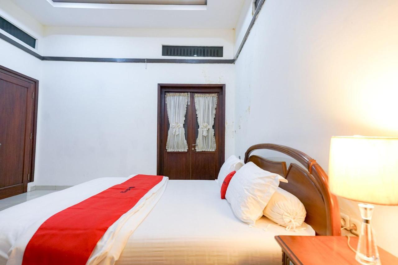 Reddoorz @ Avros Guest House Medan Eksteriør bilde