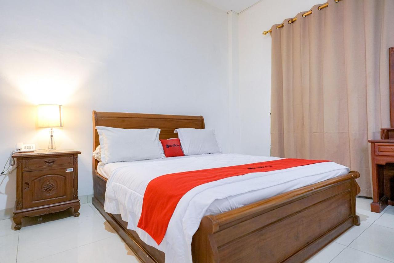 Reddoorz @ Avros Guest House Medan Eksteriør bilde