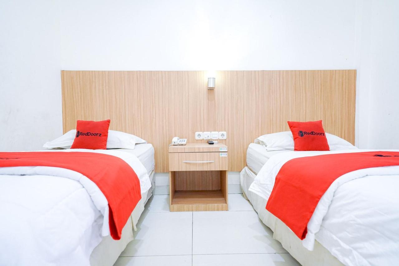 Reddoorz @ Avros Guest House Medan Eksteriør bilde
