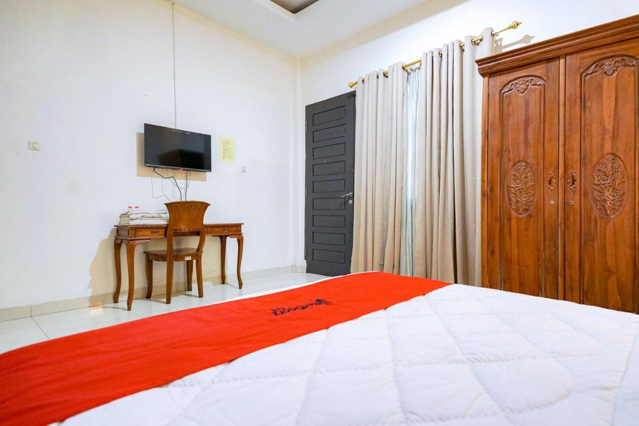 Reddoorz @ Avros Guest House Medan Eksteriør bilde